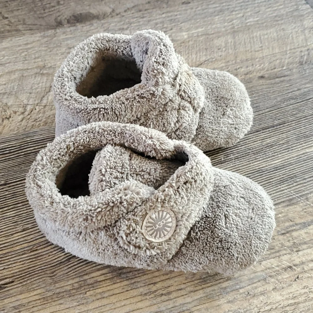 UGG gray unisex kids boots velcro comfy size 4/5 US - Picture 2 of 8